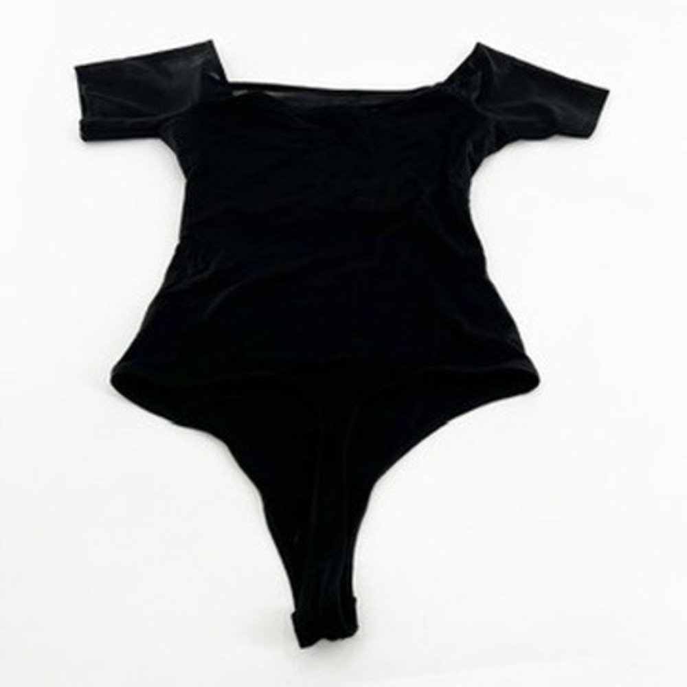 Good American Black Off The Shoulder Short Sleeve Bodysuit Size 1 - Picture 3 of 5